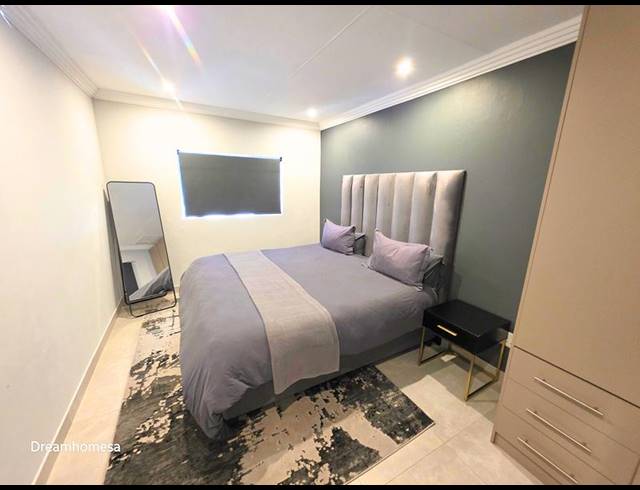 1 BEDROOM PROPERTY TO RENT IN HOUGHTON ESTATE